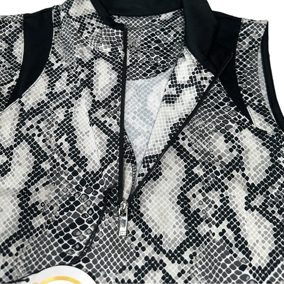 Tail Golf Quarter-Zip Tank UPF 50 Snakeskin Black and White Size Small NWT - Picture 4 of 9